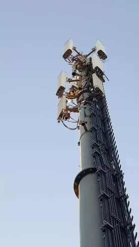 Installazione di pali, rinforzi, supporti per antenne e carpenterie-1
