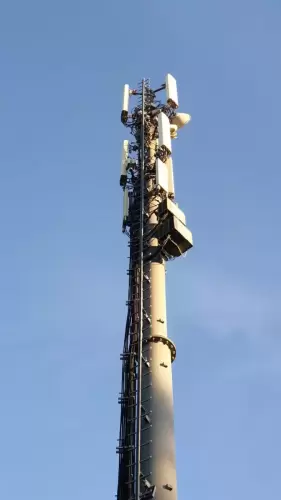 Installazione di pali, rinforzi, supporti per antenne e carpenterie-5